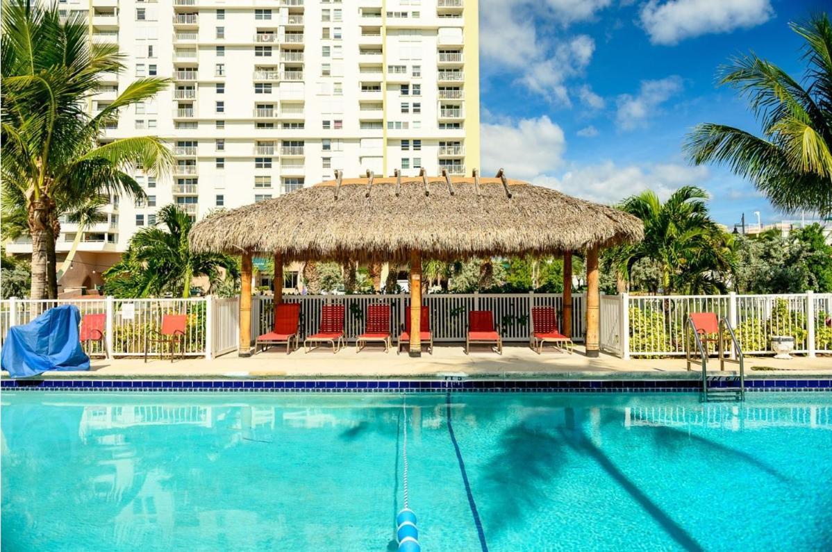 Oceans Beach Resort & Suites Pompano Beach Exterior foto