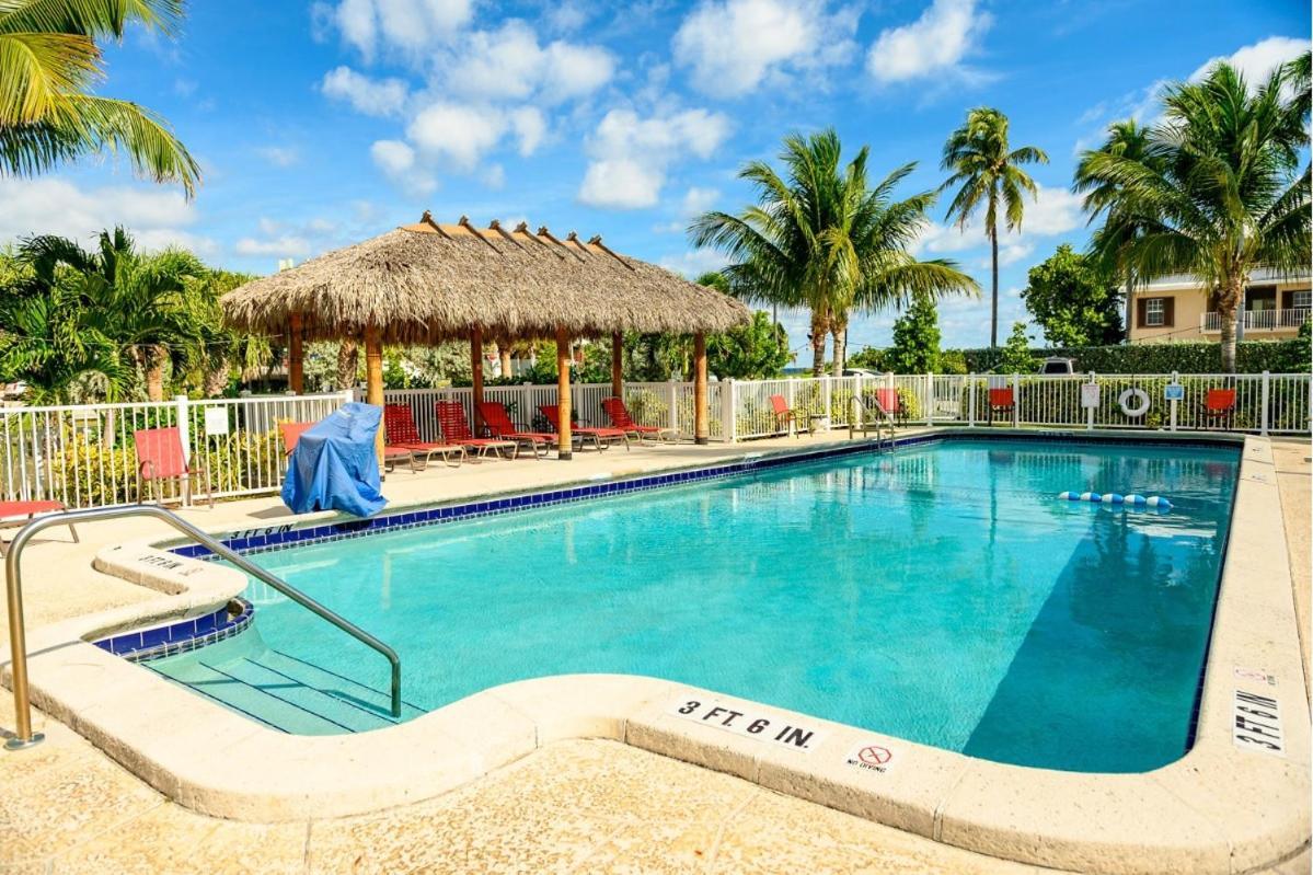 Oceans Beach Resort & Suites Pompano Beach Exterior foto